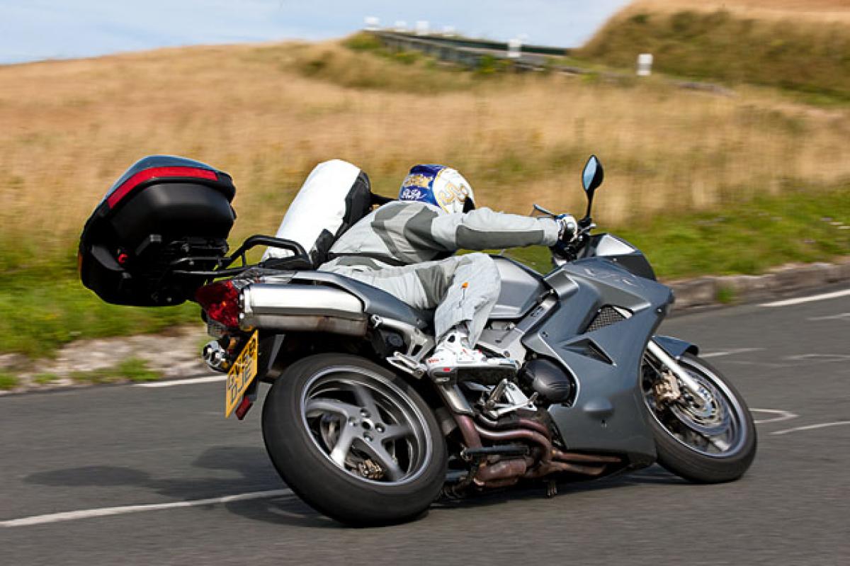 sport cruiser motorcycle