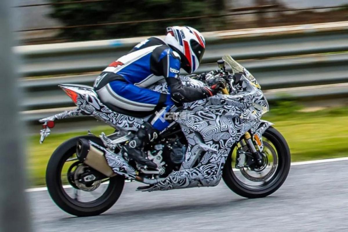 CFMoto SR-C21 sportsbike spotted in development… but