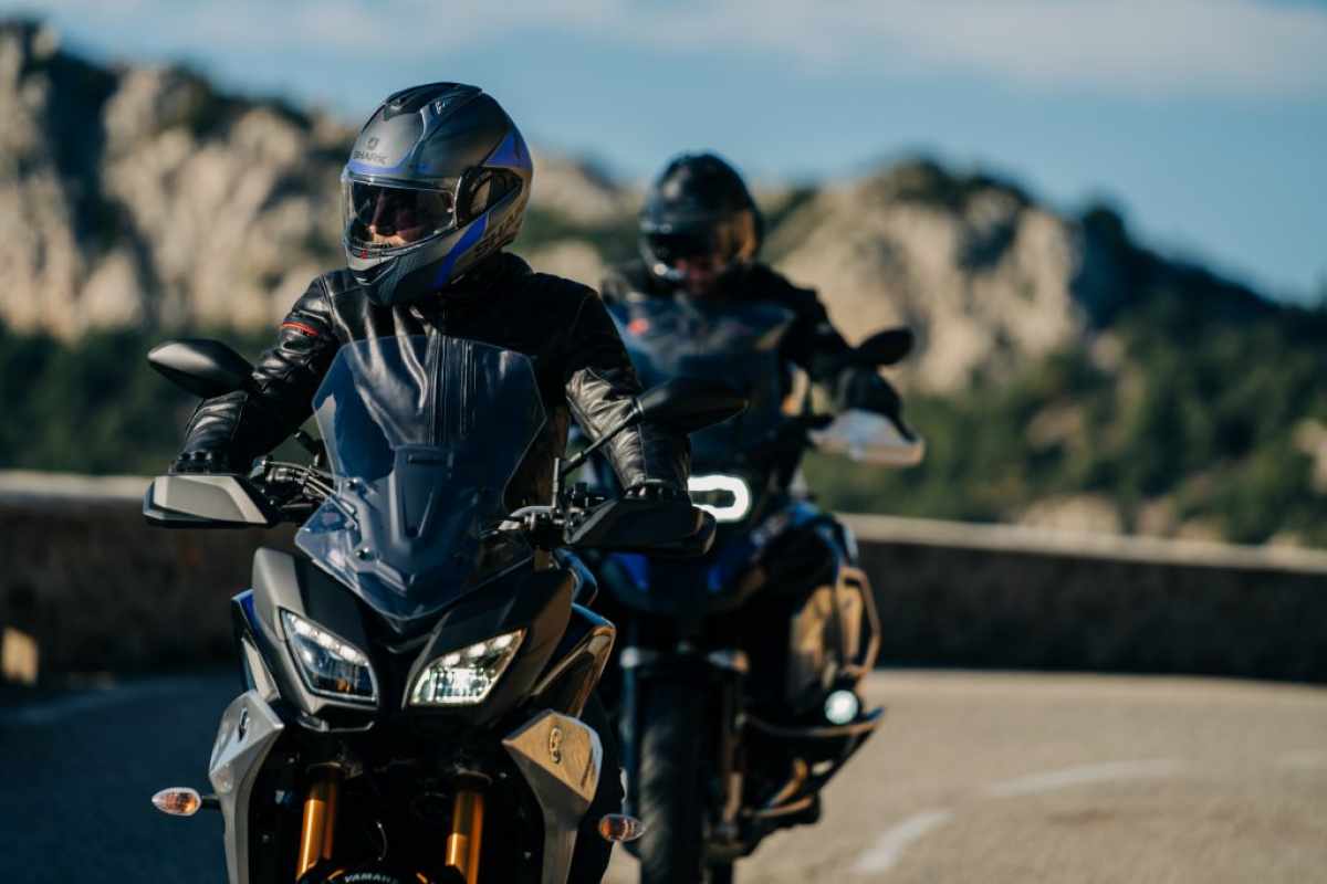 Shark Announces New 21 Evo Gt Grand Touring Motorcycl Visordown