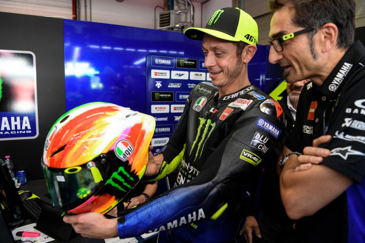 PICS: Rossi's Mugello helmet | Visordown