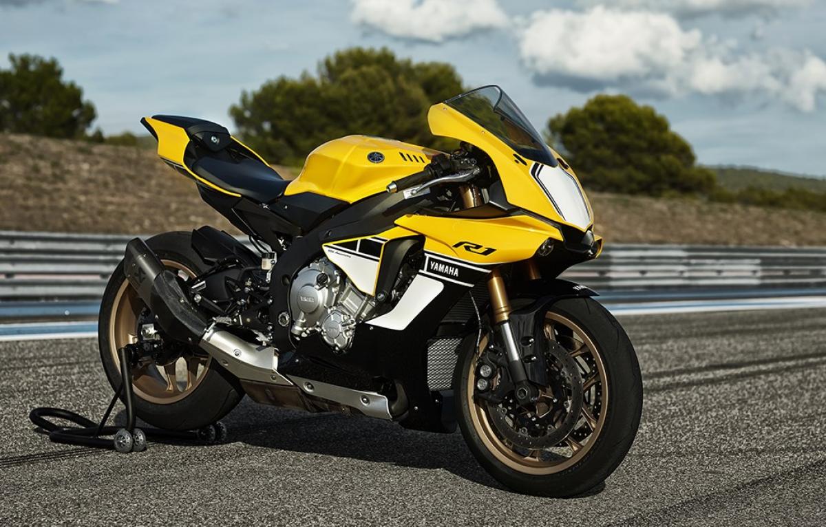 The evolution of the Yamaha R1 motorcycle | |