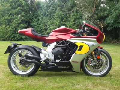 MV Agusta Superveloce 800