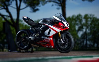 Ducati Panigale V2 Superquadro Final Edition 