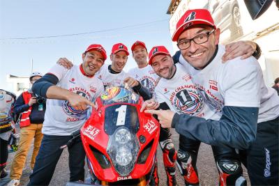 ewc4world-champions4.jpg