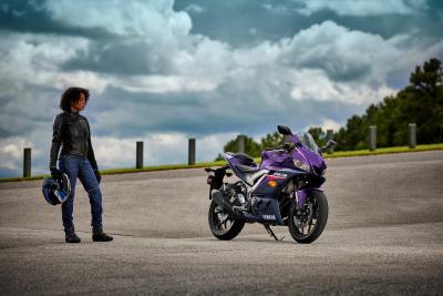 2023 Yamaha R3 in Phantom Purple.