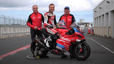 Davey Todd, Philip Neil, Hector Neil, Milwaukee BMW M1000RR