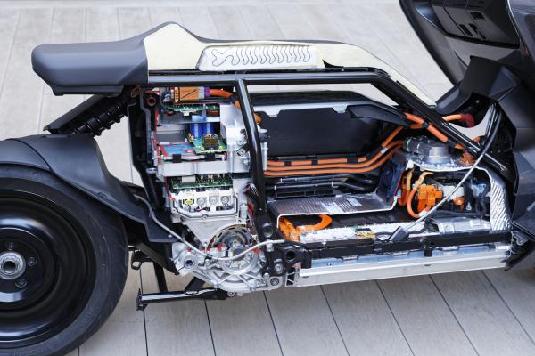 BMW CE04 cutaway