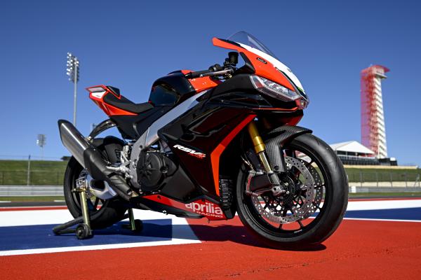 Aprilia V4 Factory SE-09 SBK