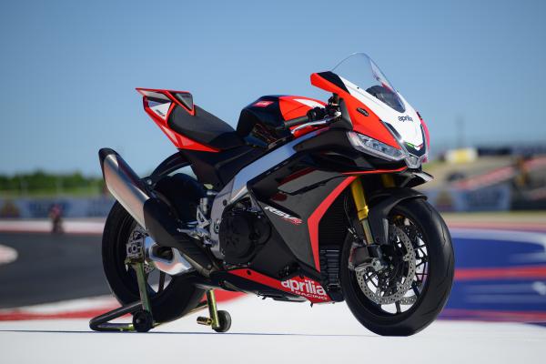 Aprilia V4 Factory SE-09 SBK