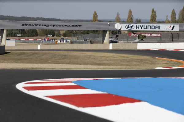 Circuit Nevers Magny-Cours, 2023 French WorldSBK. - Gold and Goose