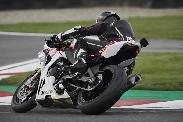 2022-Honda-CBR1000RR-R-SP on track at Donington Park