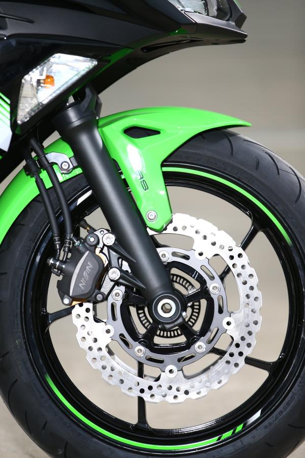 Kawasaki Ninja 650 suspension