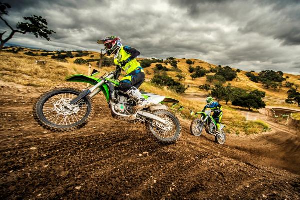 Kawasaki reveals 2018 KX motocross range