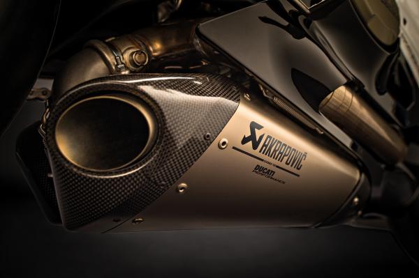 Ducati 1299 Panigale S Anniversario exhaust