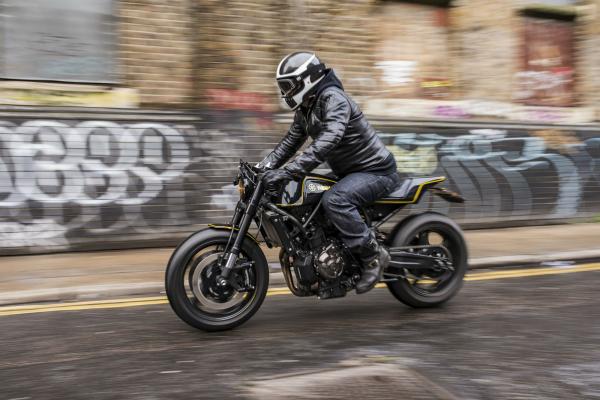 Custom kit turns XSR700 into scrambler or café racer