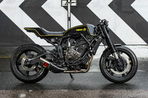 Custom kit turns XSR700 into scrambler or café racer