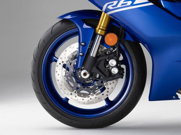 New Yamaha R6 revealed