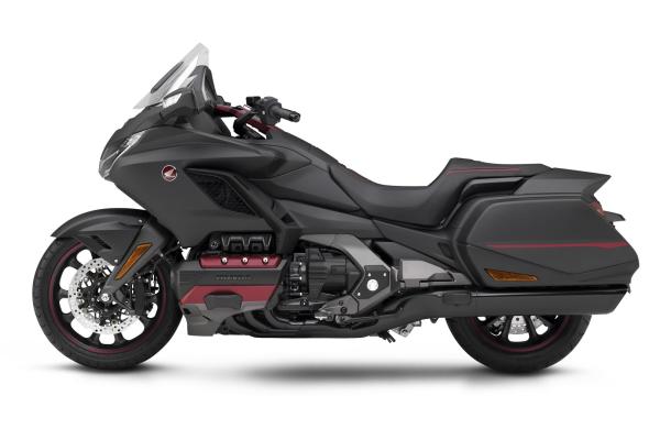 2020-Honda-Gold-Wing-DCT-First-Look-touring-motorcycle-2.jpg