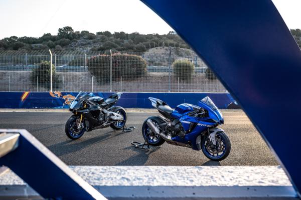 Yamaha YZF-R1 and YZF-R1M (2020) review