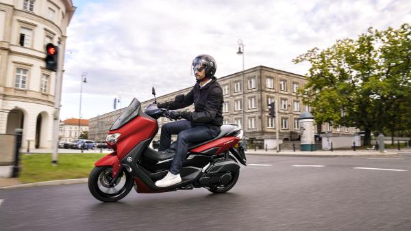 A fresh looking and connected 2021 Yamaha NMAX 125 is revealed | Visordown