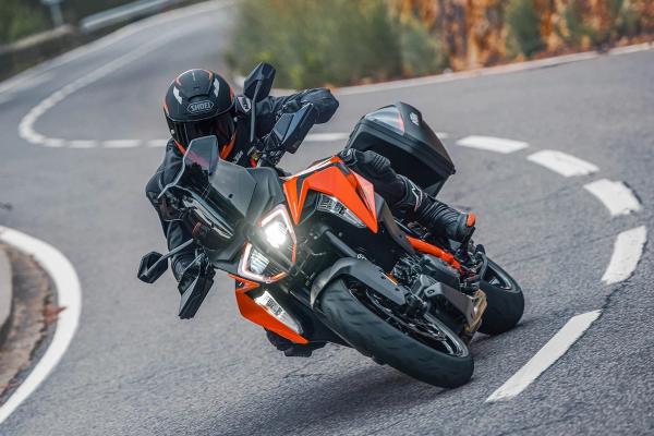 2023-ktm-1290-super-duke-gt