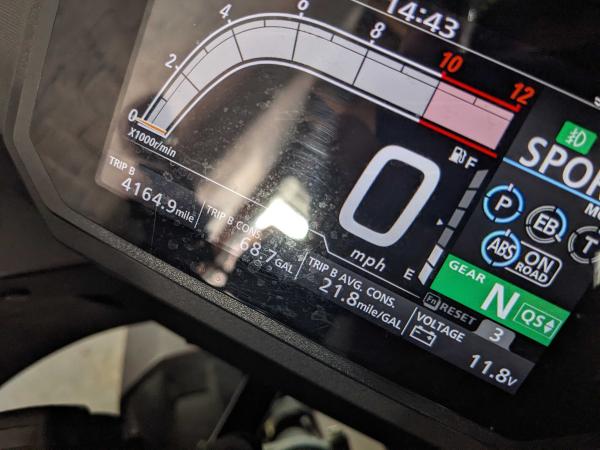 Honda XL750 Transalp - incorrect MPG readout