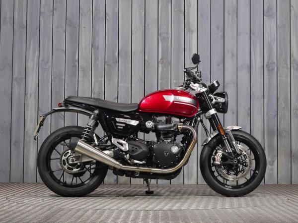 2022 Triumph Speed Twin 1200 - side