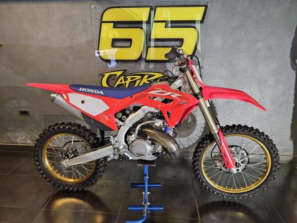 Loris Capirossi's Honda CR500 R Prototype