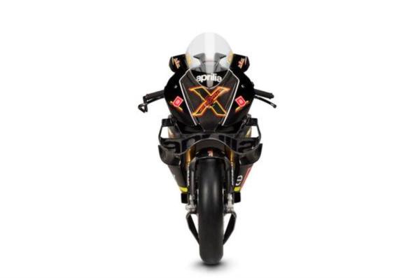 Aprilia RSV4 X ec3ma front