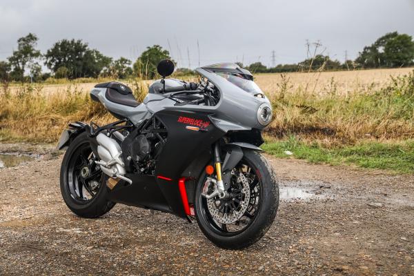 MV Agusta Superveloce - front