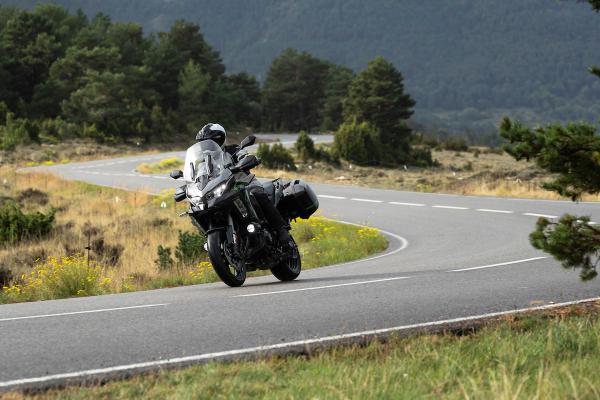 On dry and warm roads the Versys handled like a dream