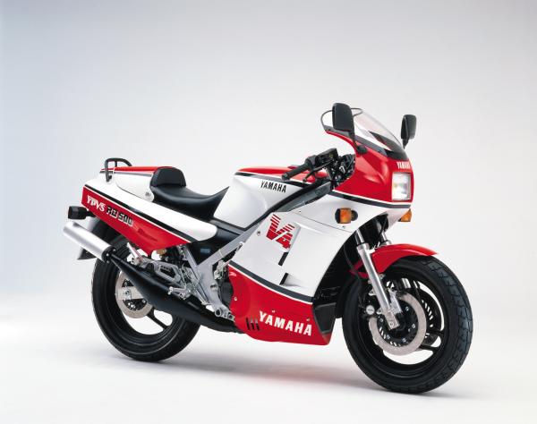 Yamaha RD500LC