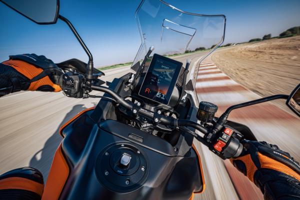 The V80 TFT fitted to a KTM 1390 Super Adventure AMT