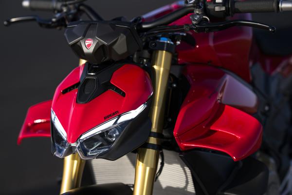 Ducati Streetfighter V4 S front