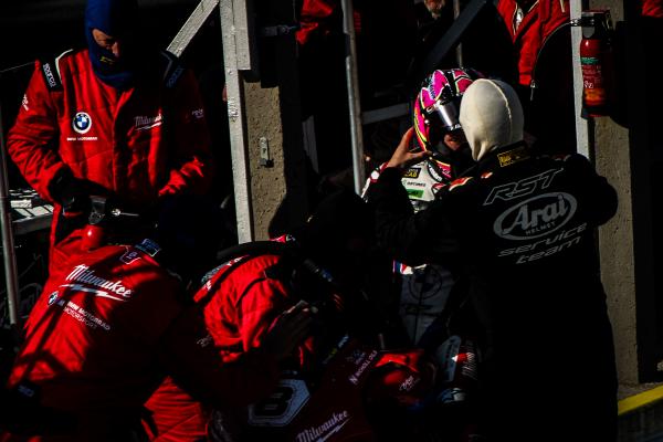 Davey Todd, 2024 Isle of Man TT, Senior TT pit stop.