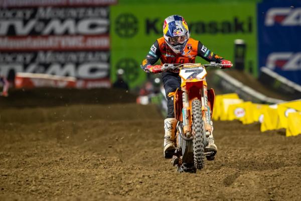 Aaron Plessinger, 2022 Oakland Supercross. - Align Media/KTM Media.