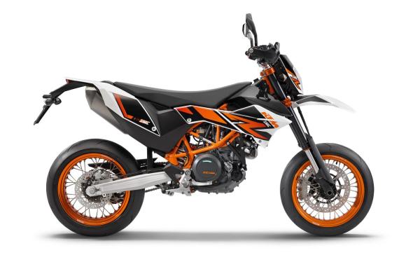 690 SMC R ABS (2014 - present) review