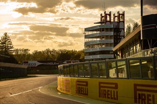 Imola circuit start straight