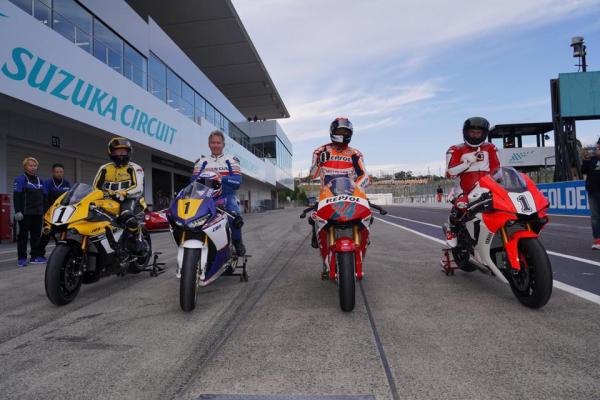 Wayne Rainey, Eddie Lawson, Kenny Roberts, Takuma Aoki [credit: Suzuka Circuit]