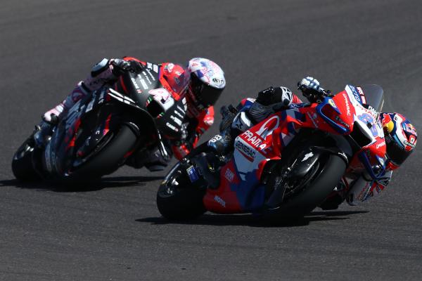 Jorge Martin leads Aleix Espargaro, 2022 Argentinian Grand Prix.