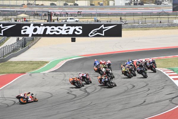 Marc Marquez trails MotoGP field, turn 1, lap 1, 2022 MotoGP Grand Prix of the Americas.