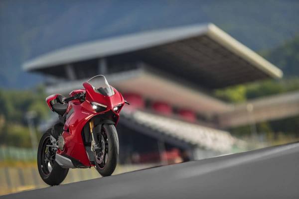 Ducati unveils Panigale V4 ahead of EICMA