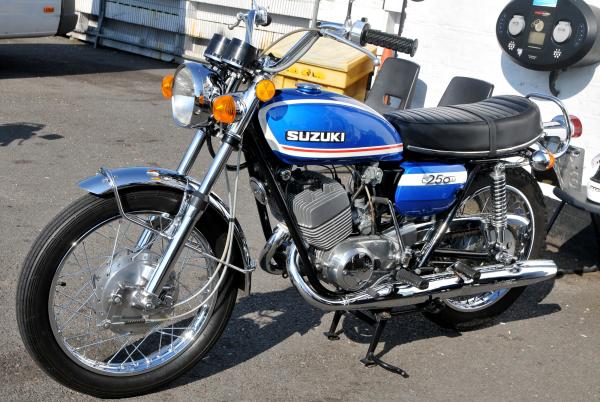 Suzuki T250 