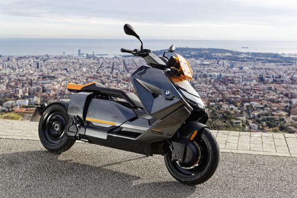 BMW CE 04 (2022) review | Ultimate luxury electric city scooter?