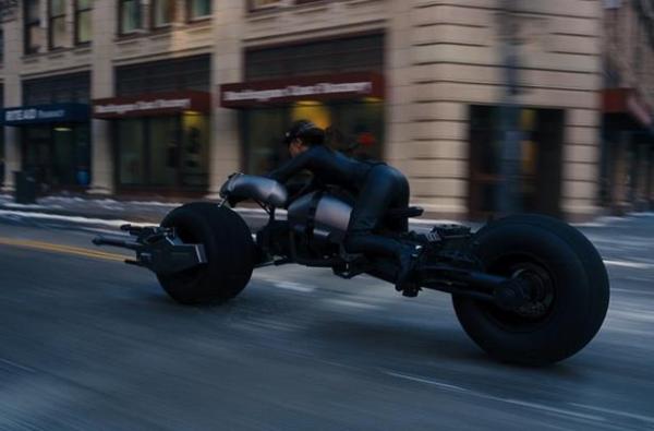 Catwoman Batpod Batman motorcycle