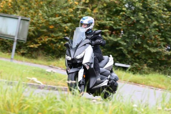  First ride: Yamaha XMAX 400 review