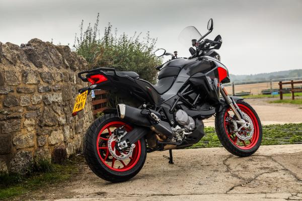 Ducati Multistrada V2 S - rear