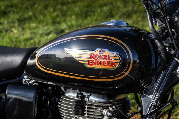 Royal Enfield Bullet - tank detail