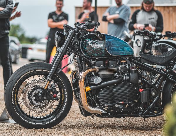 World’s Fastest Triumph Bobber takes to the dragstrip