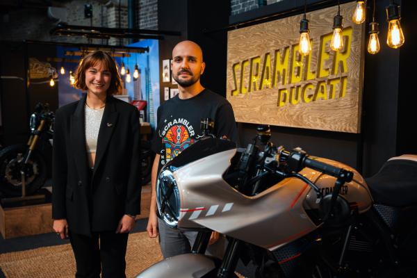 Francesca Galluzzi and Andrea Amato with the CR24I concept 